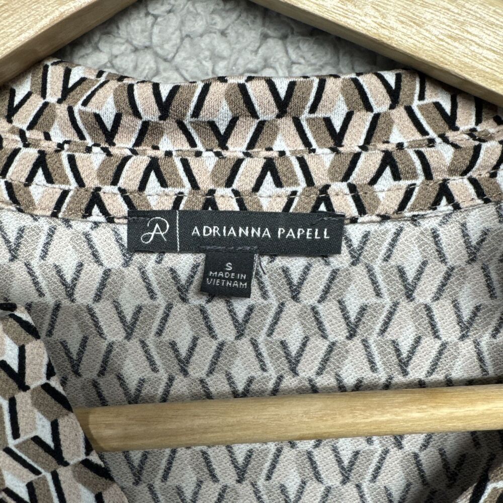Adrianna Papell Geometric Print Long Sleeve Pullover V Neck Blouse Size Small - Picture 3 of 8